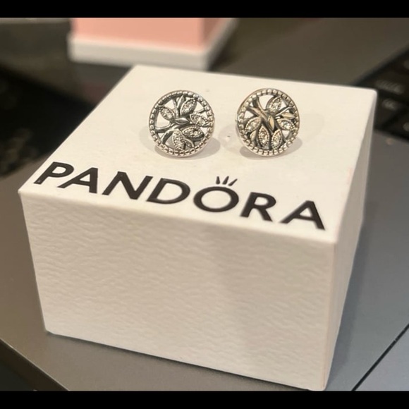 Tree of life studs from Pandora - Picture 6 of 10